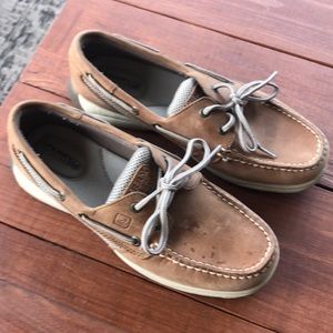Sperry topsider boat shoes